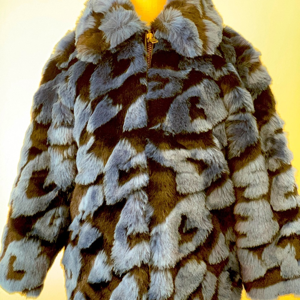 Stella McCartney Black and Blue Faux Fur Coat - Picture 1 of 3
